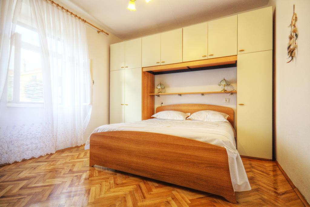 Guesthouse Wish Stari Grad  Rom bilde
