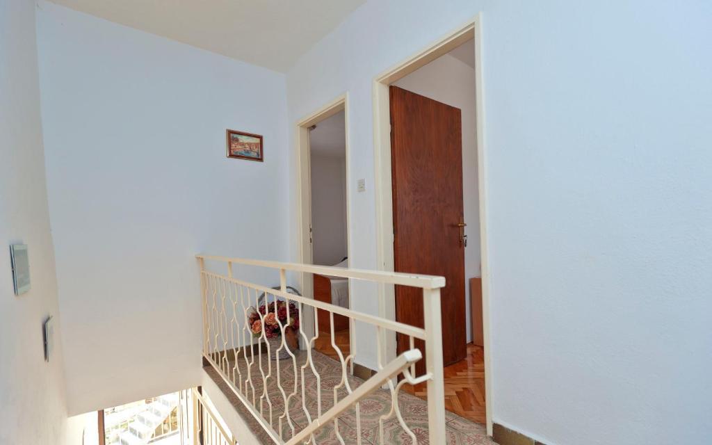 Guesthouse Wish Stari Grad  Rom bilde